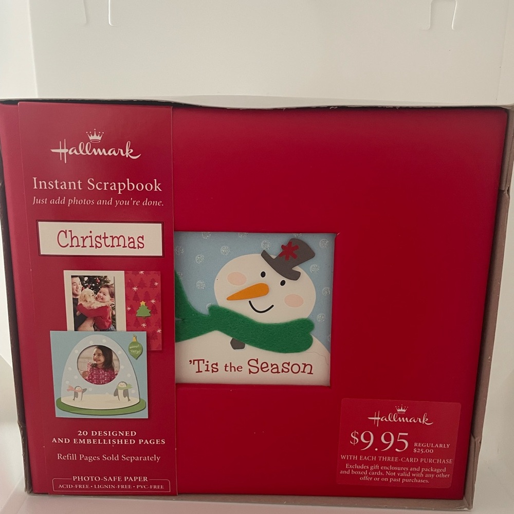 Hallmark Instant Christmas Scrapbook  the perfect gift. New in Box 6 1/2 x 7 1/2